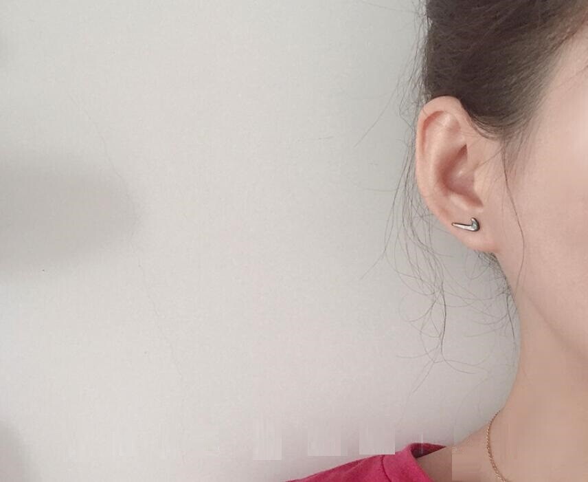 Fashion Lovely Tiny Black Nike Logo Right Marked Hook Stud Earrings