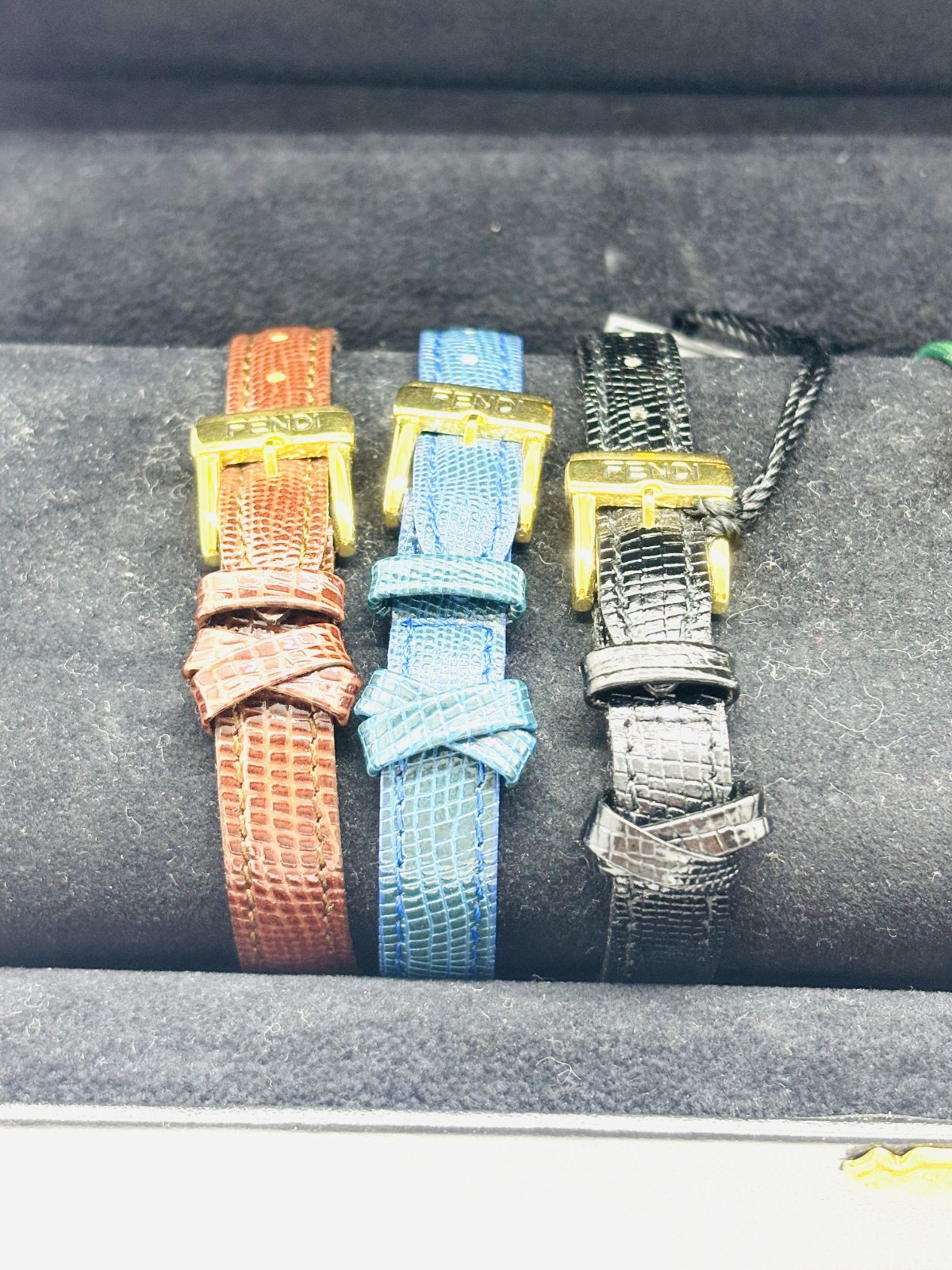 [Exc+5 w/Box] Fendi 640L Chameleon Change Bezel 7 Colors Women’s Quartz Watch