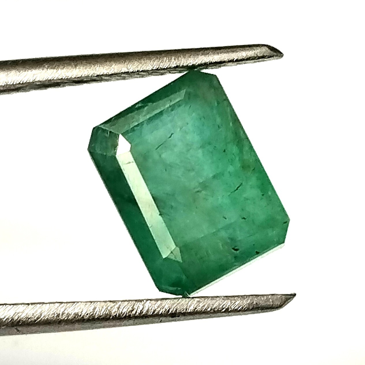ZAMBIAN GREEN EMERALD FACETED NATURAL UNTREATED EMERALD CUT GEMSTONE 2.30 CARAT