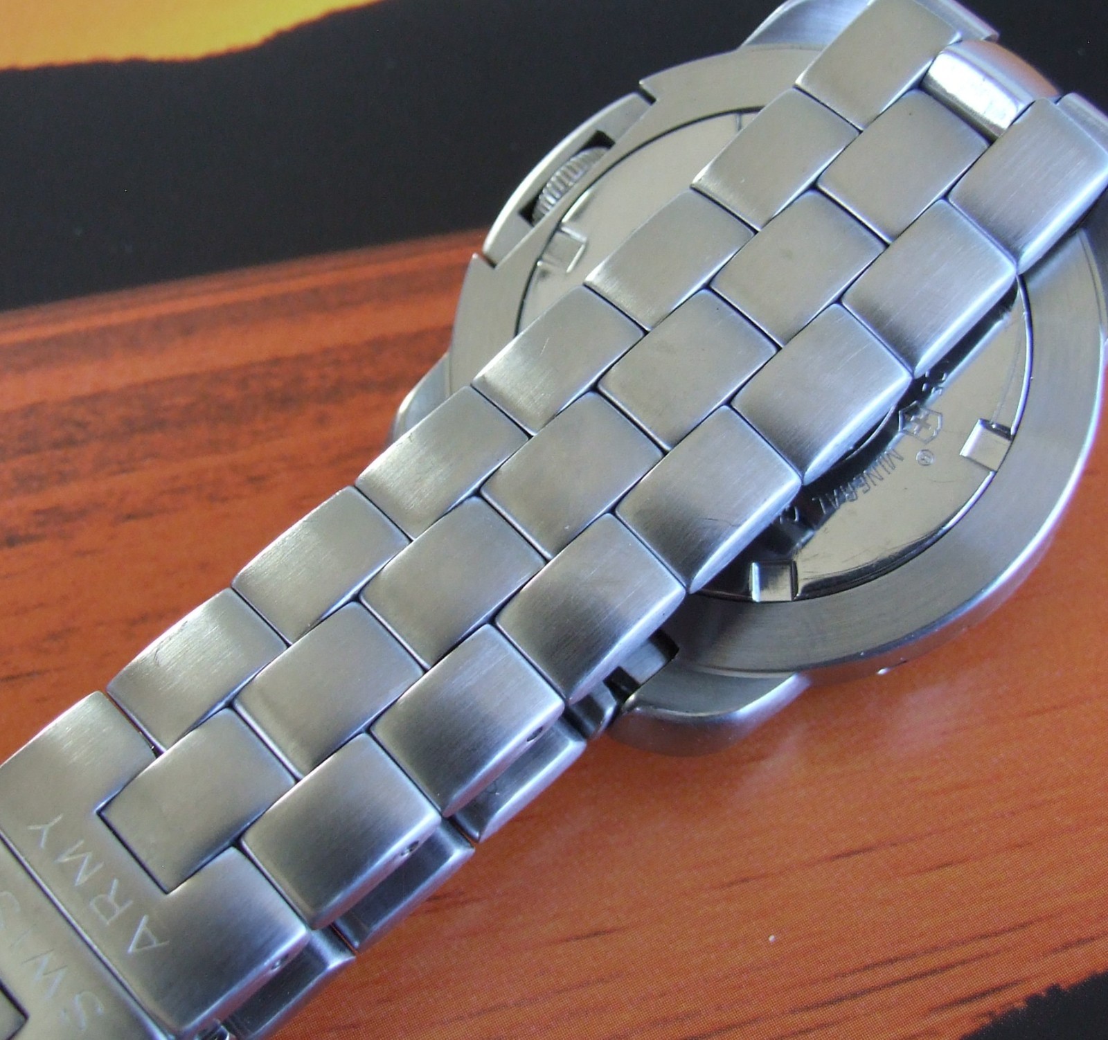 SWISS ARMY~Men RARE SC 1000 SOLAR COMPASS Quartz Date Watch~OEM SS Bracelet~NICE