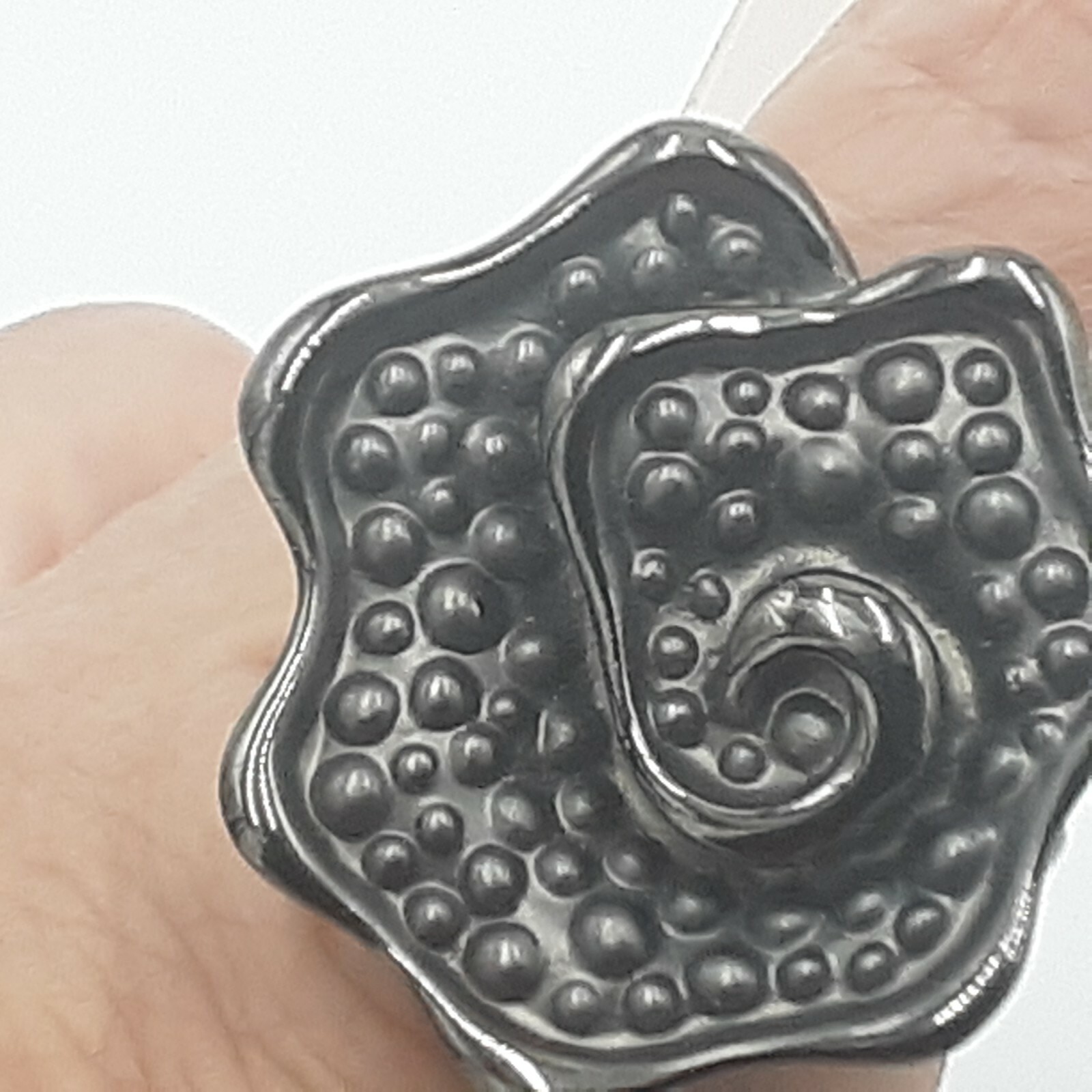 Bumpy Flower Ring Gunmetal Gray Pink House Imports Jewelry