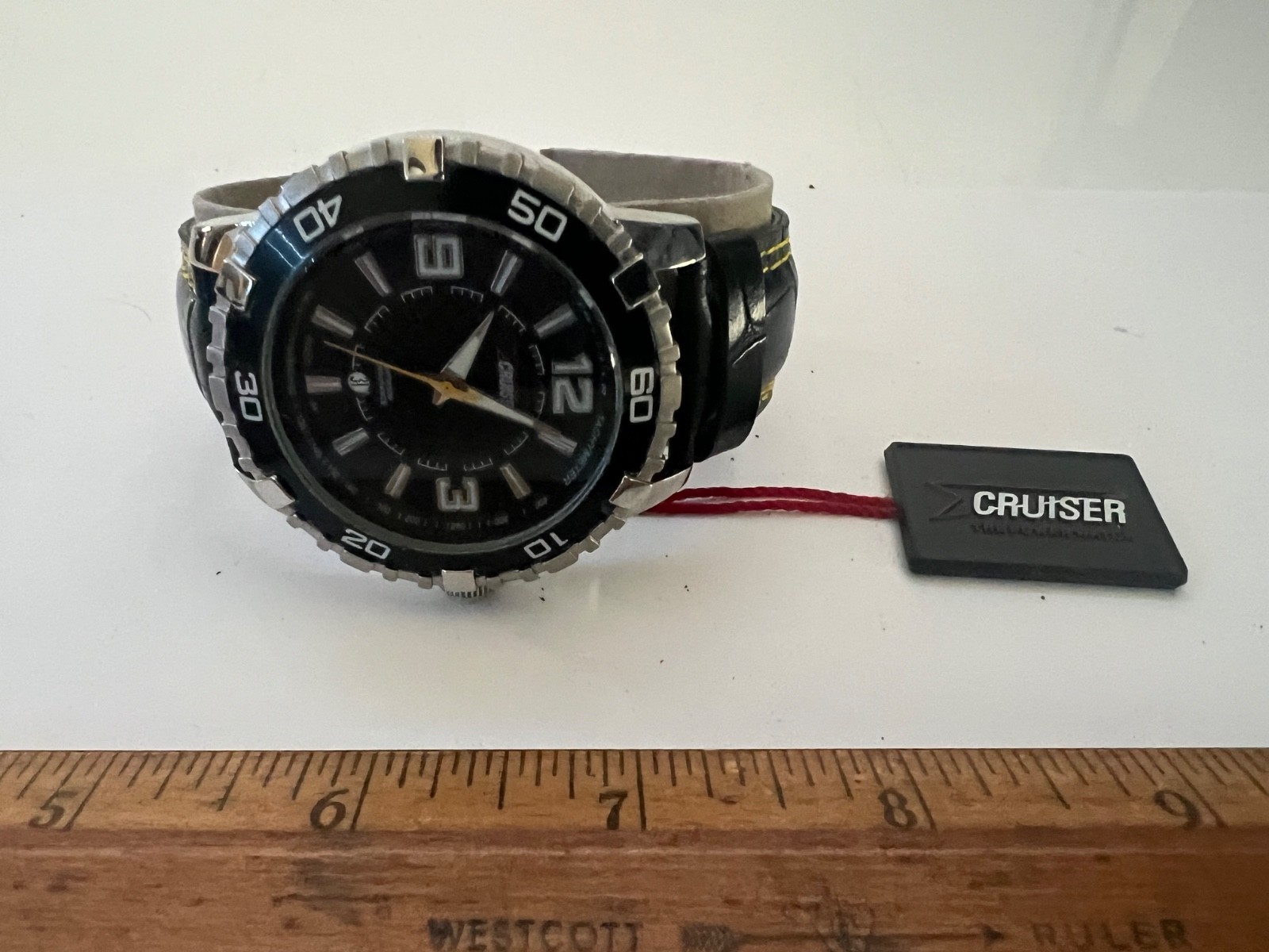 NOS MEN’S CRUISER ENDURANCE 4502 5ATM/50M WATCH WITH LEATHER BAND PLEASE READ