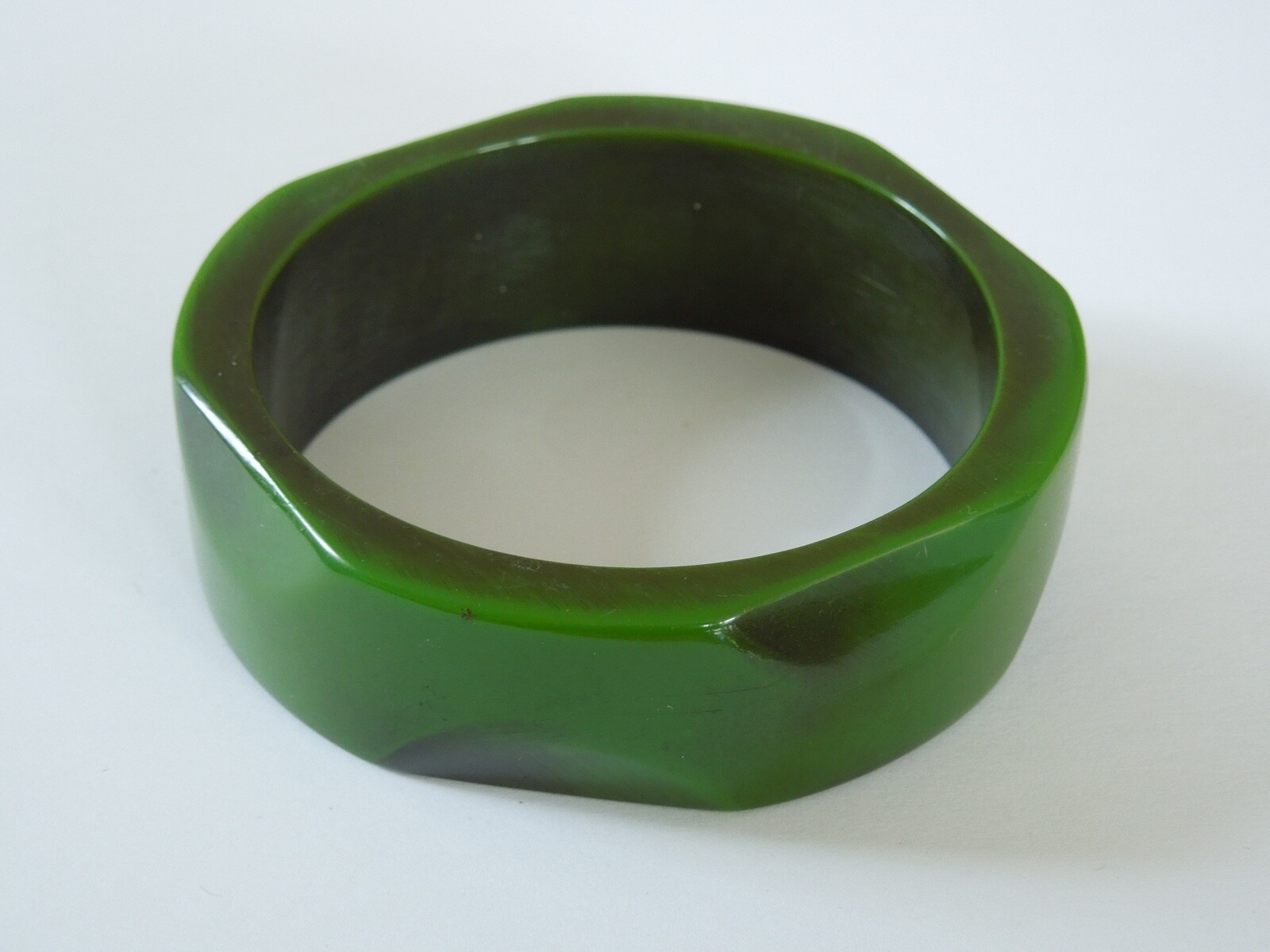 Vintage Green Bangle 1950s Galalith? Not Bakelite 54.4 g Ø 6.6 cm