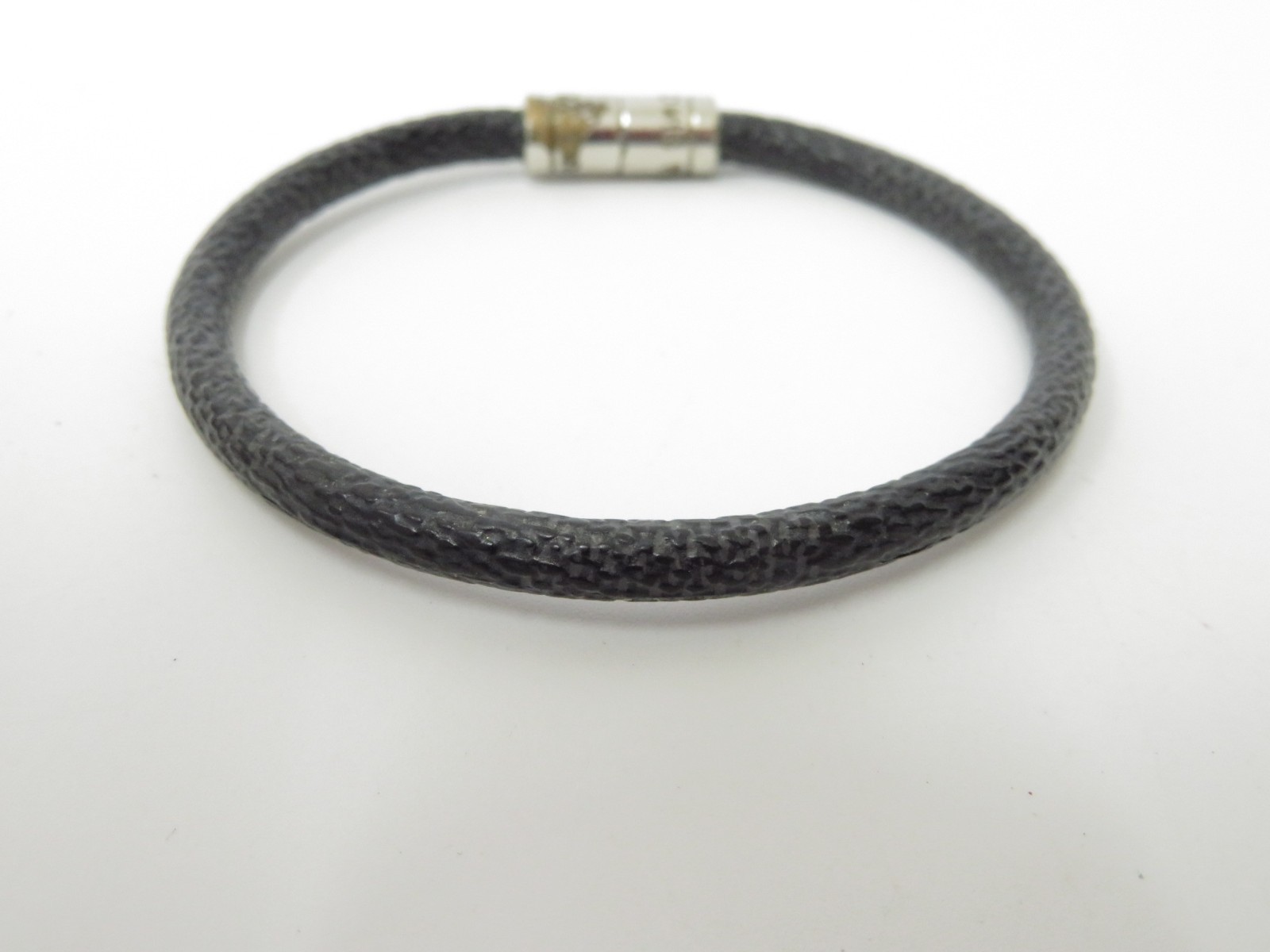Authentic Louis Vuitton Damier Graphite Keep It Leather Bracelet #44203