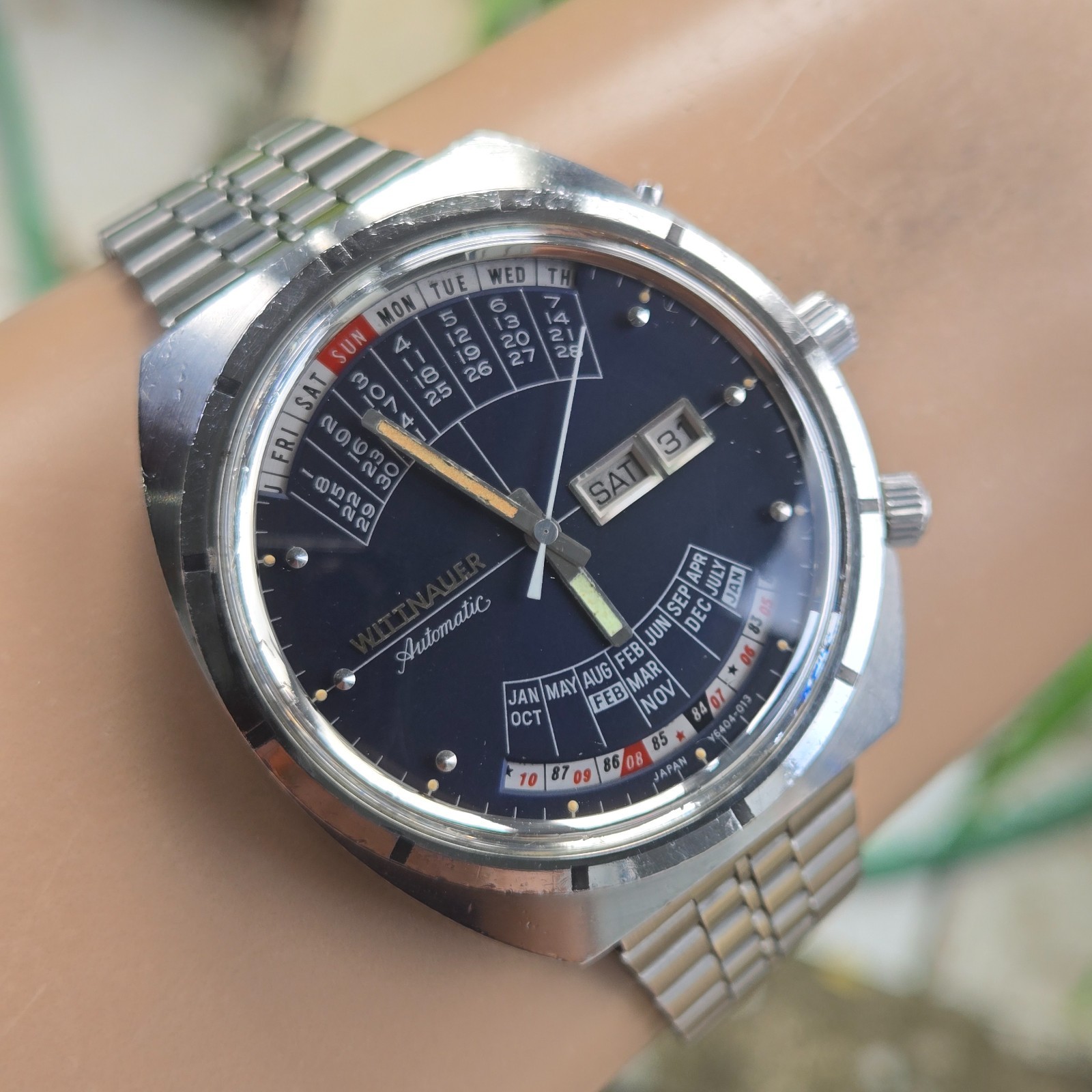 Vintage Wittnauer 2000 Men’s Automatic watch W102 perpetual calendar 1970s