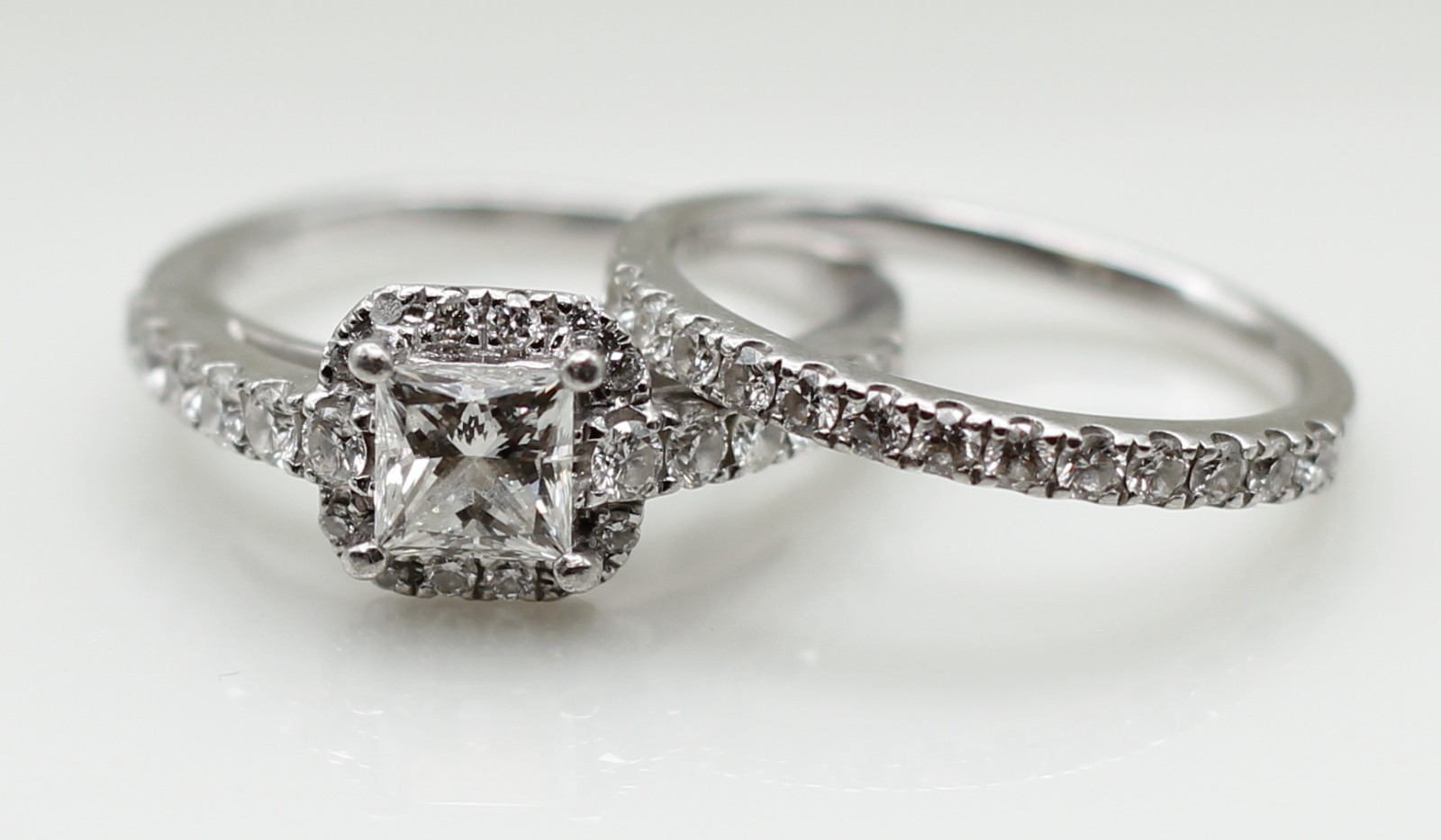 Platinum 1.80 ctw Princess Natural Diamond VS1-H Wedding Ring Set 8.8 Grams