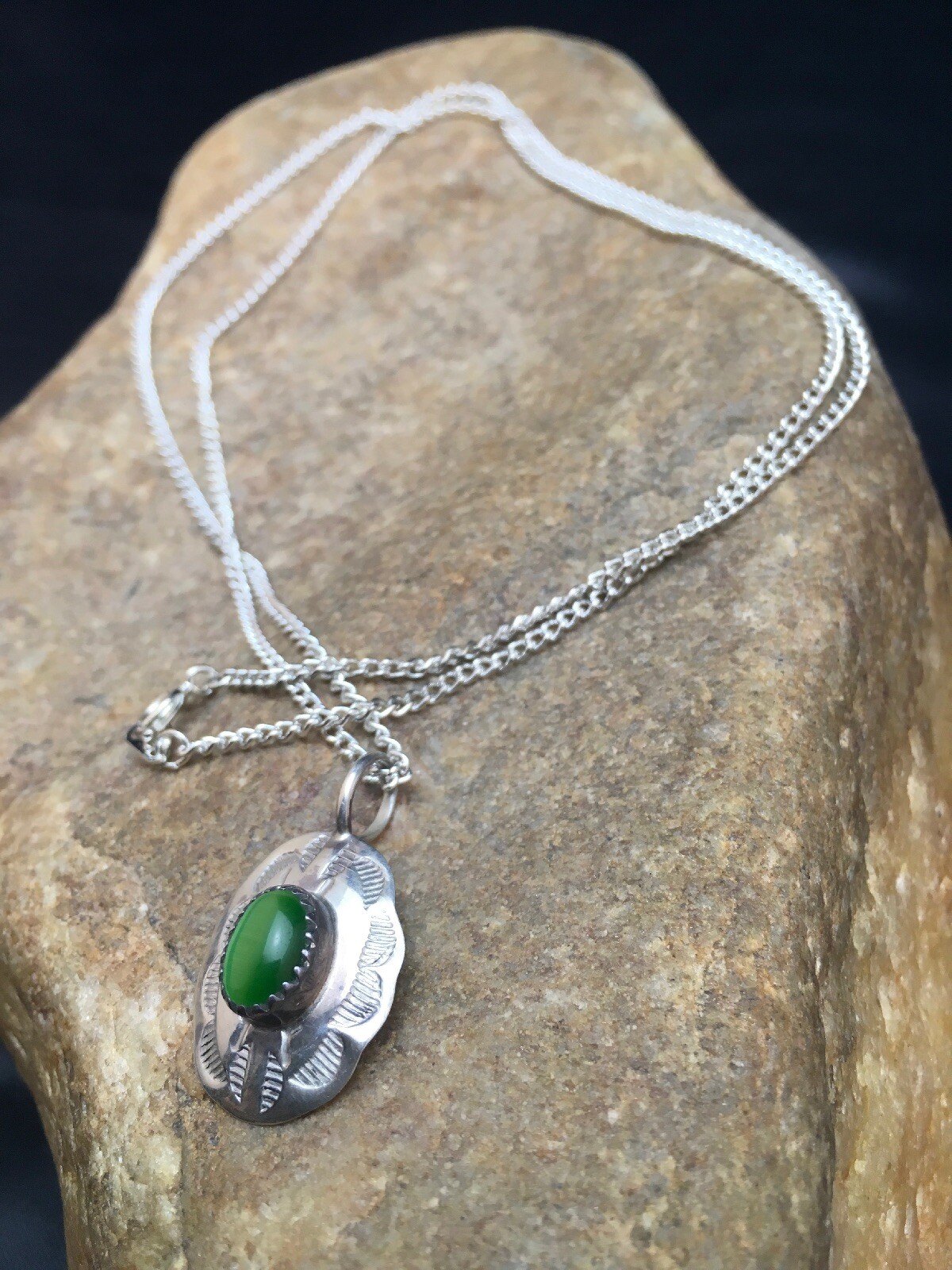 Native American Green Stone Pendant Navajo Sterling Silver Necklace 8956