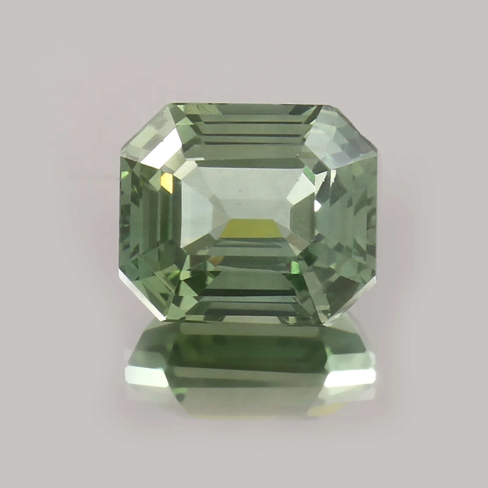 12.30 CT – AAA Natural Medagascar Green Umba Sapphire Loose Radiant Cut Gemstone