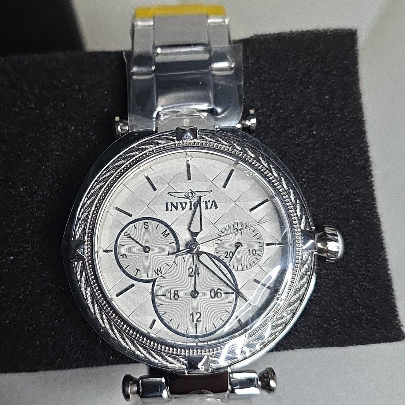 Invicta Bolt Latticia Women’s Watch – 36.5mm. Steel (28955