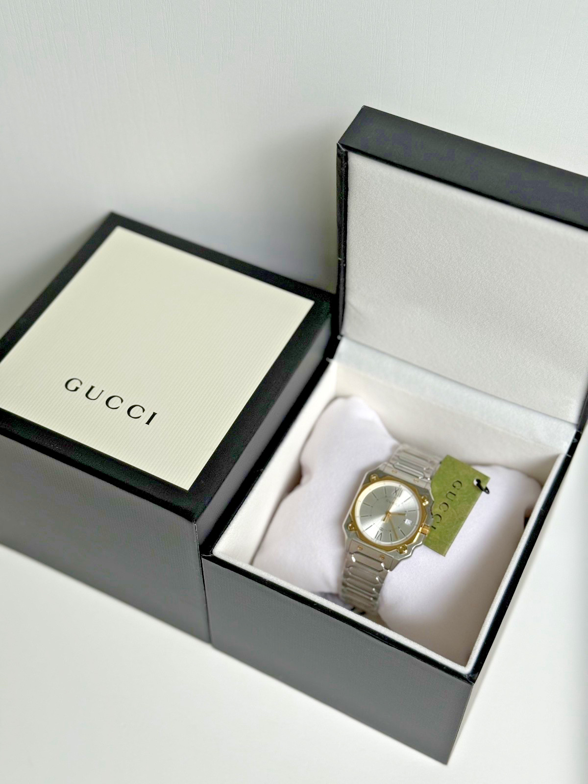 GUCCI G-Flat Quartz Stainless Steel 30MM Silver Dial Women’s Watch YA166506
