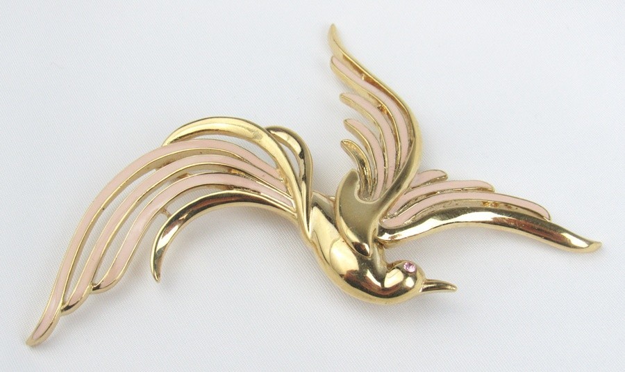 Vintage Signed Trifari Gold Bird of Paradise Pink Enamel Jeweled Eye Brooch Pin