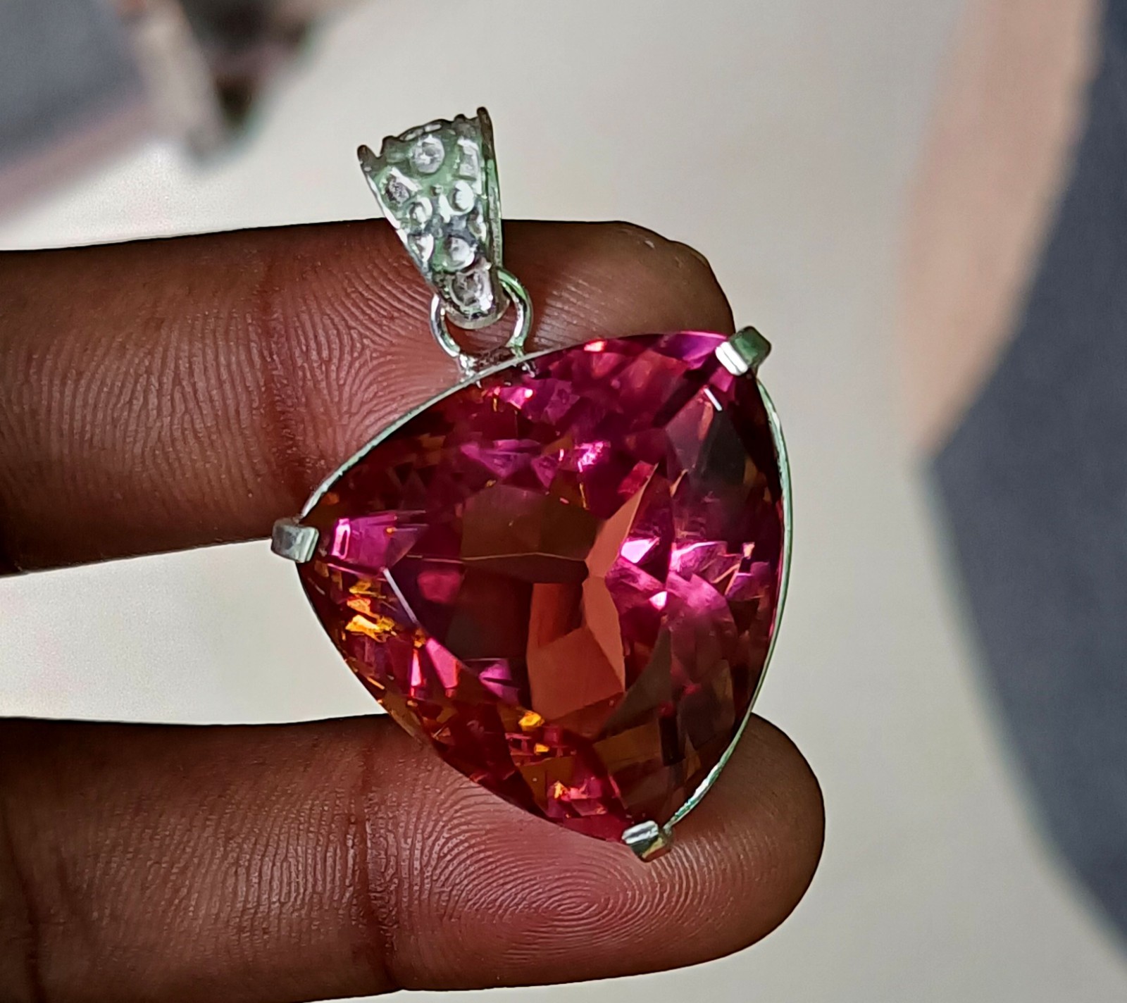 EGL Certified 84.05 Ct Trillion Natural Zultanite 925 Silver Pendant Loose Gems