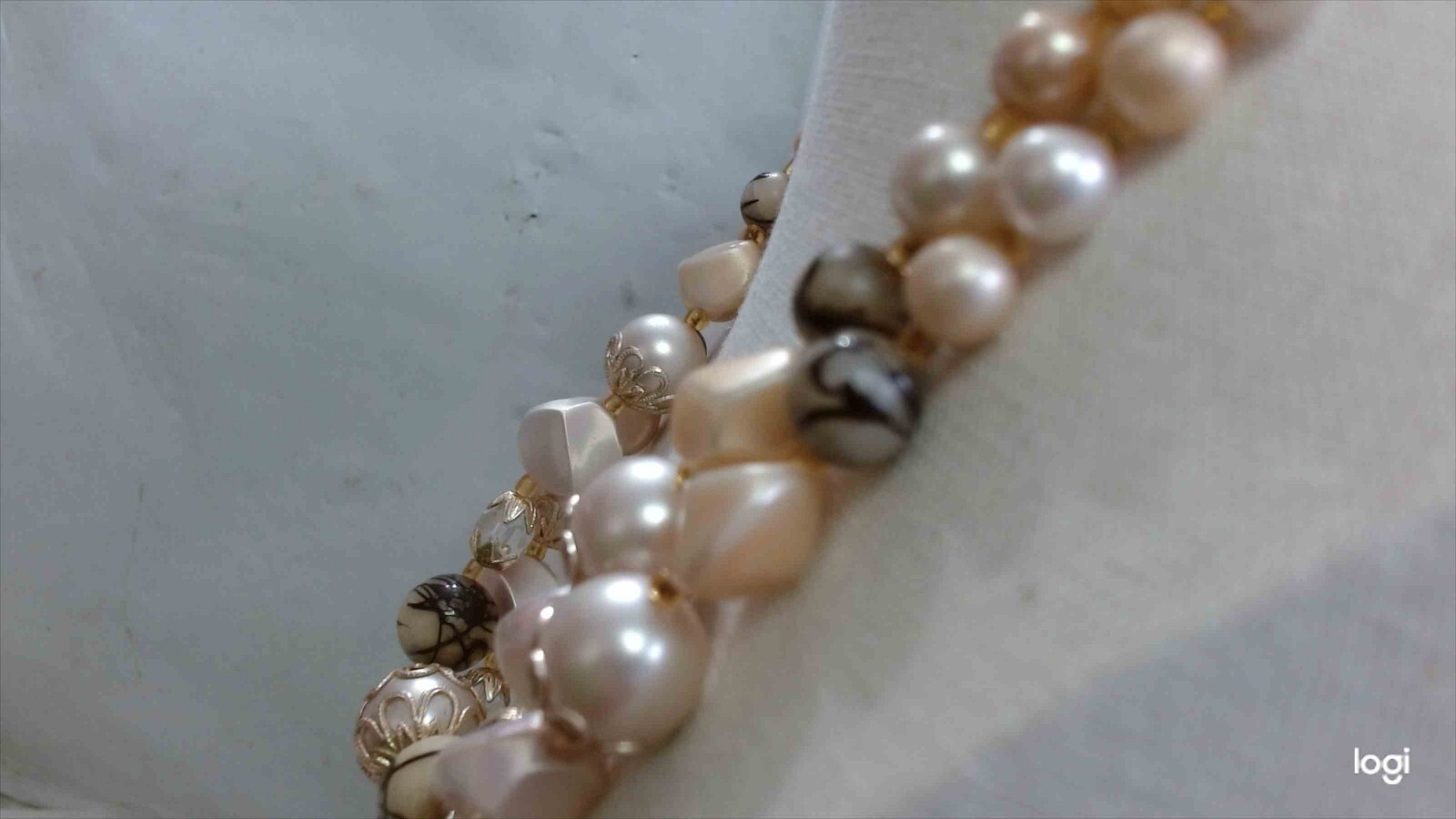 VNTG White Beige Unsigned Japan Double Strand Glass Lucite Adjustabe Necklace