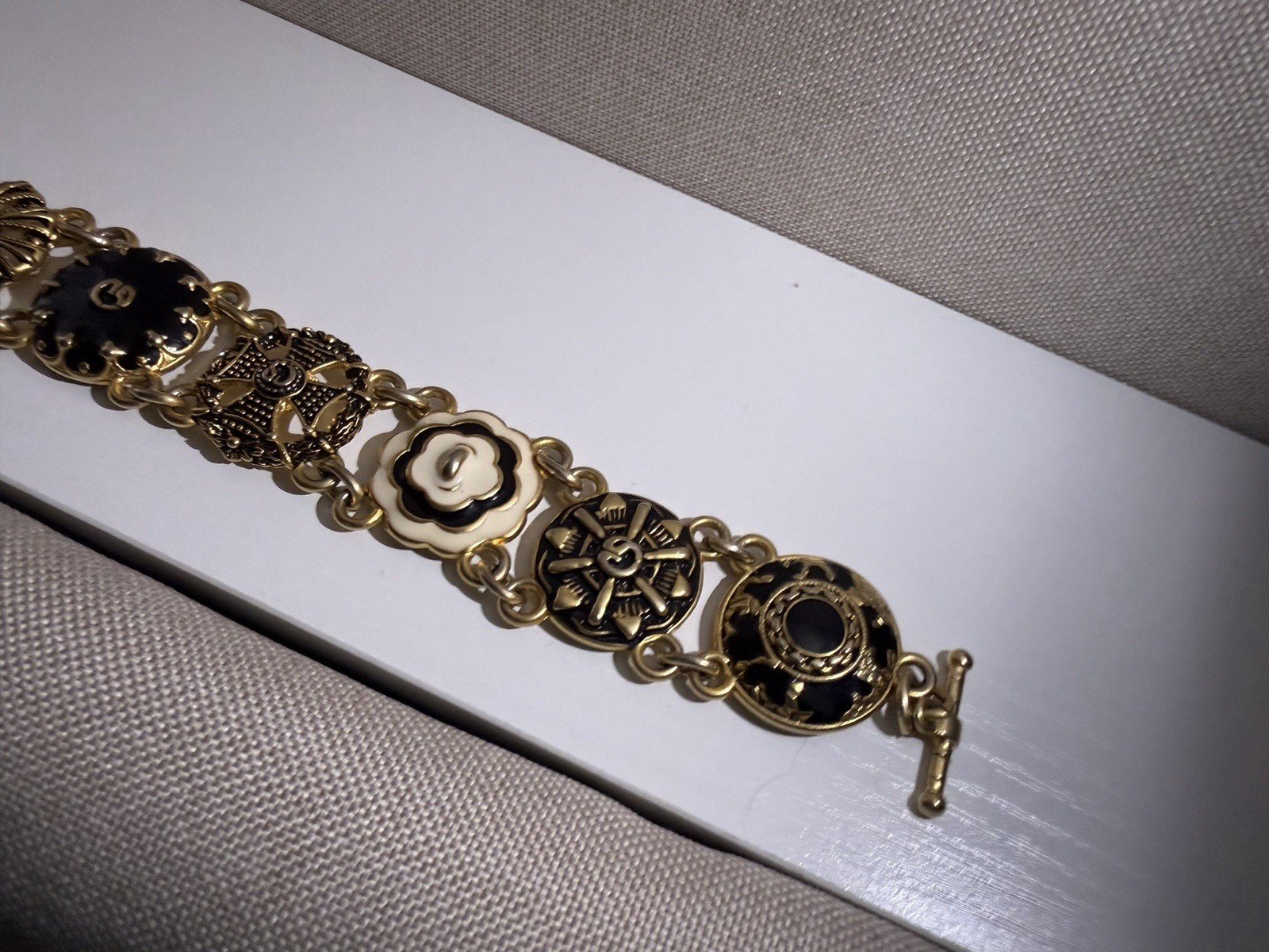 ~Rare~ ST. JOHN Matte Goldone & Enamel Button Link Bracelet