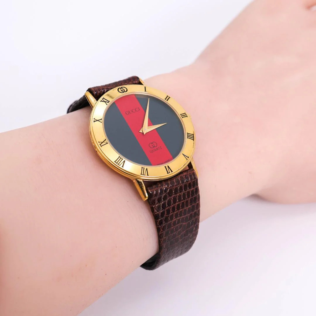 GUCCI 3000 Sherry Line Womens Round 33mm Gold Quartz Watch