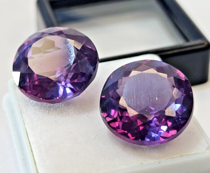 Round Cut Alexandrite 28-30 Ct Colour Change Pair Gemstone For Earring Making