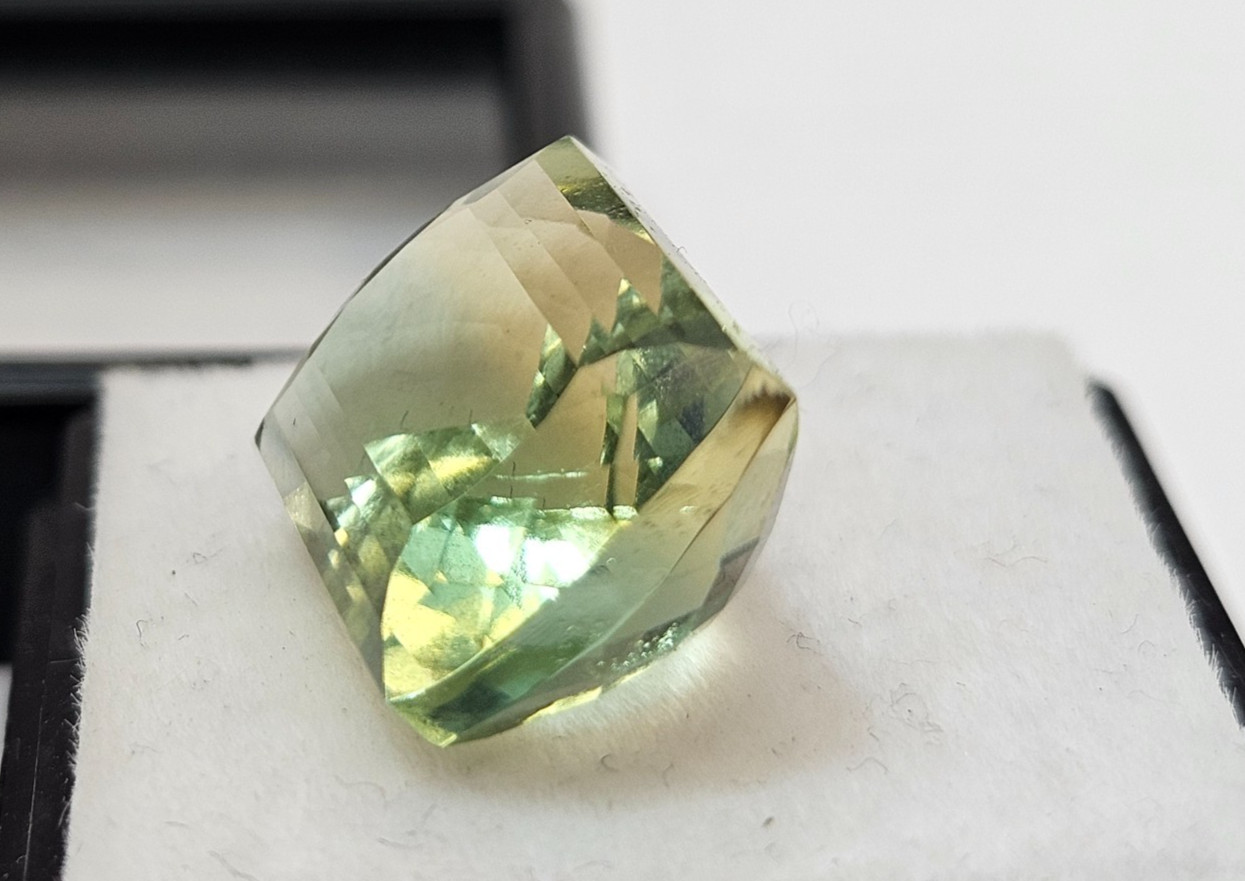 Bi-Colour Tourmaline Cushion Cut 11-12 Ct GEMSTONE For Ring & Stud Making FR-479