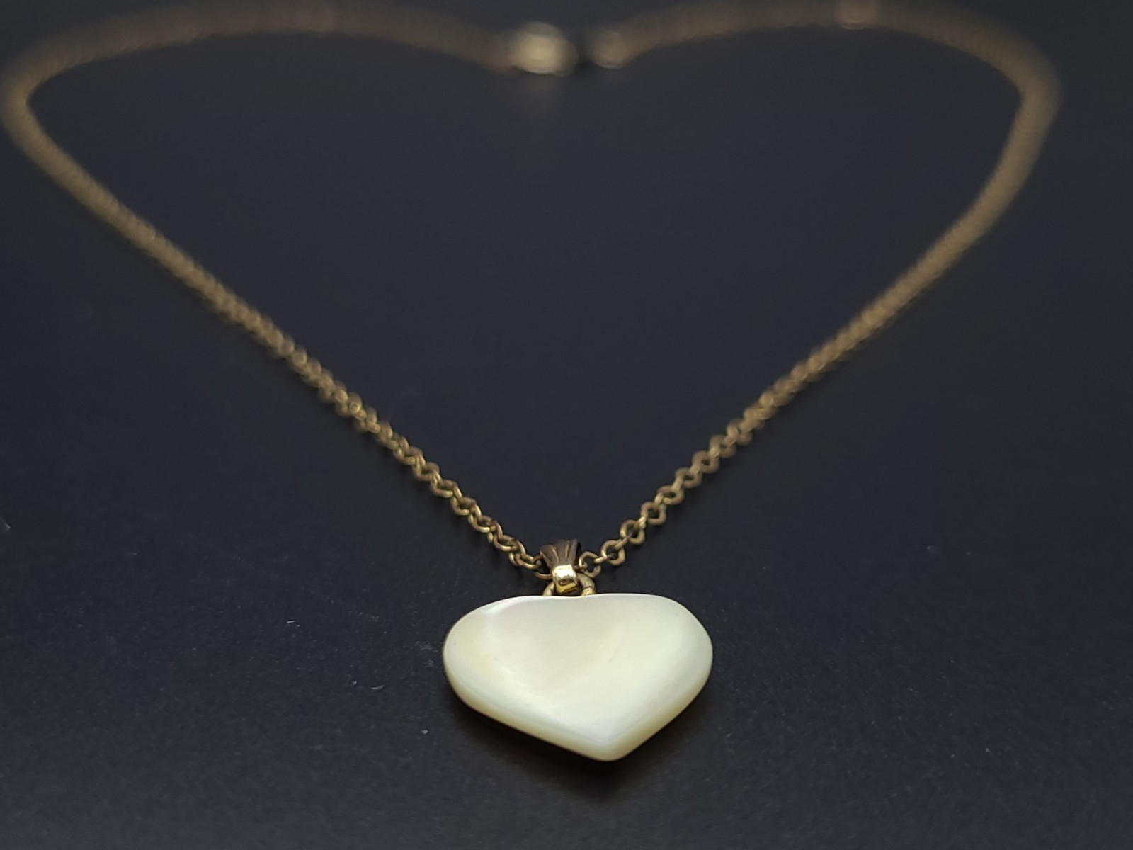 Vintage Carla 1/20 12K GF Mother of Pearl Heart Necklace 18″