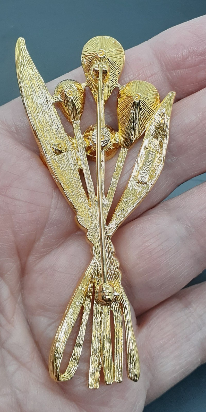 MONET Signed Flower Bouquet 2.75″ Elongated Gold Tone Brooch Pin – Rhinestones