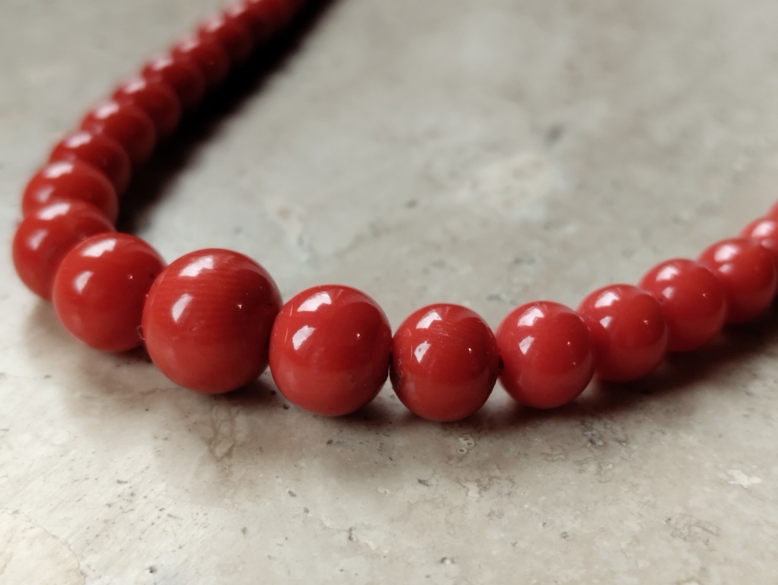 Mediterranean Coral Necklace Sardinia Gold Clasp 750 Corallium rubrum
