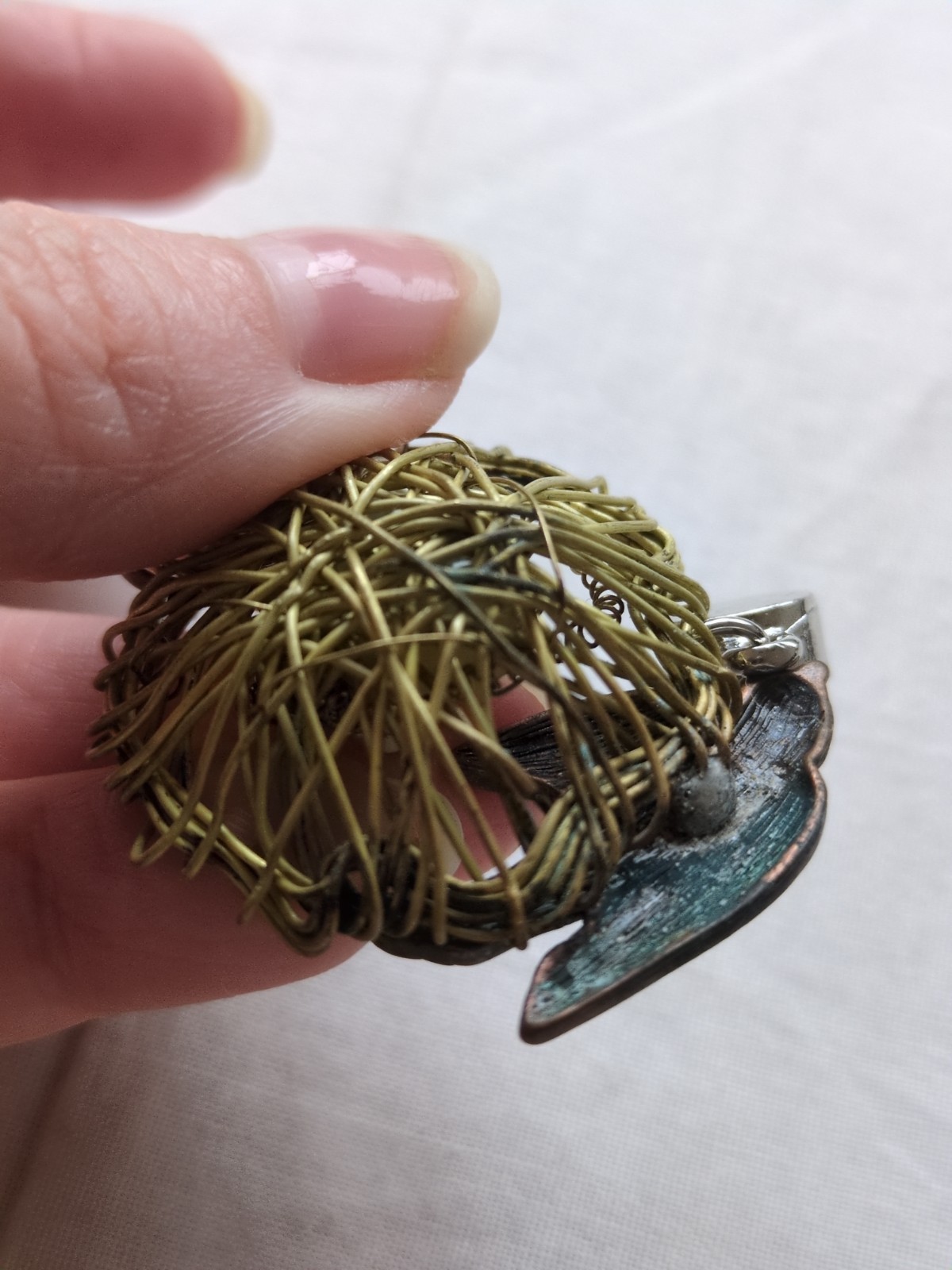 VTG Wirework Bird Nest W/Copper Bird, Eggs And Rhinestones Accents Pendant, 2″