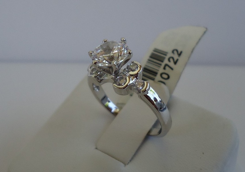 BUBBLE SIDES RING ROUND CENTER LAB CREATED SIMULATED DIAMONDS STERLING SILVER