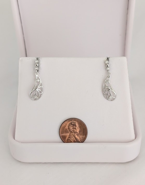 Diamond Earrings 14K Gold 2.4 Grams Retail Price $1349 Make Me An Offer!