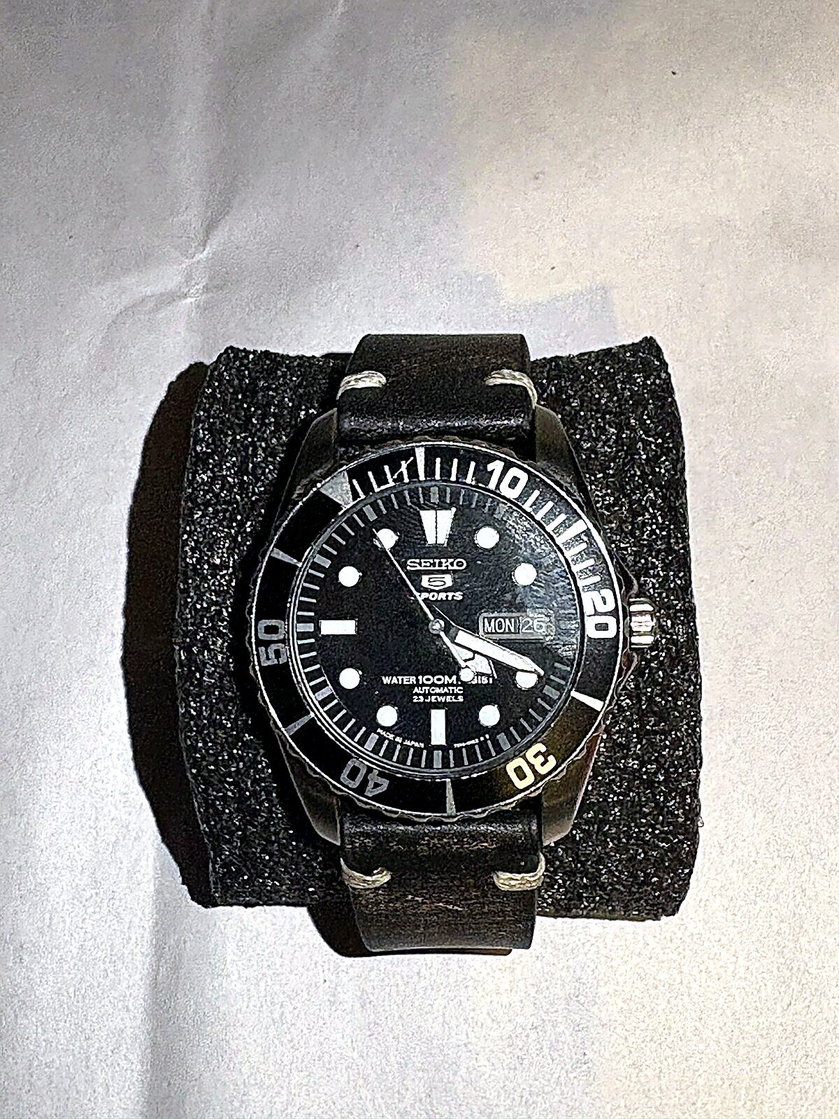 Seiko 5 Sports Automatic Watch Black Dial 100m Day Date 23 Jewels Leather Strap