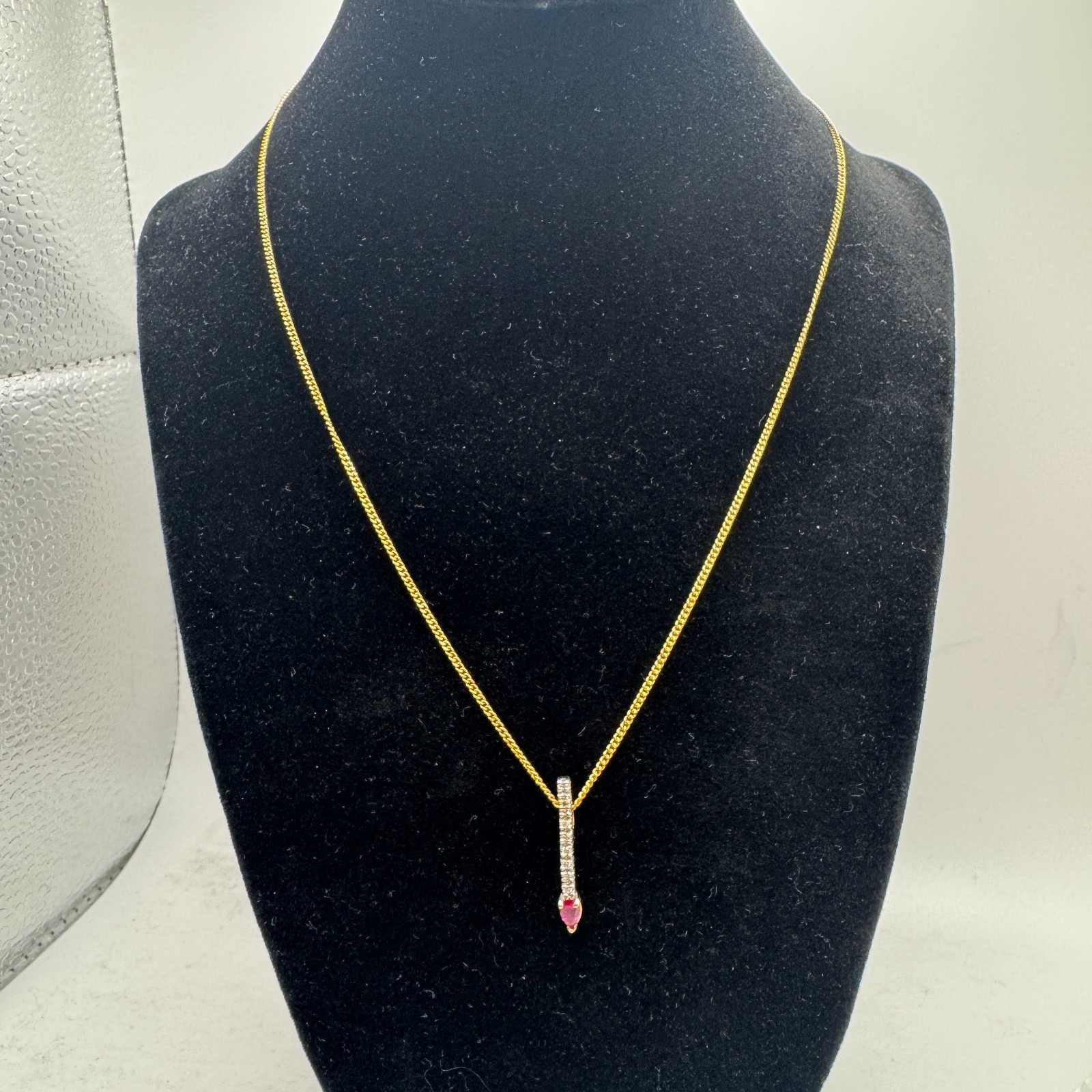 Solid 14k Gold Necklace with Ruby and Diamonds / 3.17 Grams / 18″ Long / 23.29