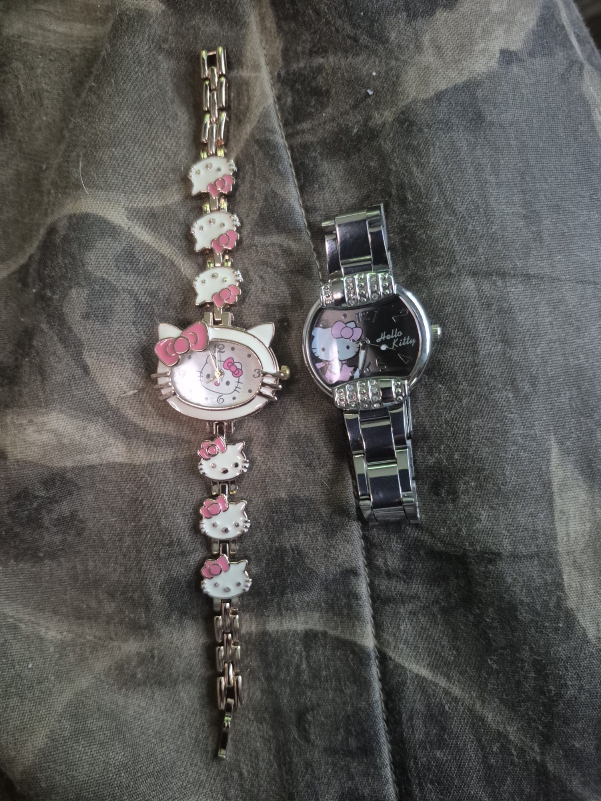 Hello Kitty 878L Women’s Quartz Analog Silver Metal Bracelet Watch Lot of 2
