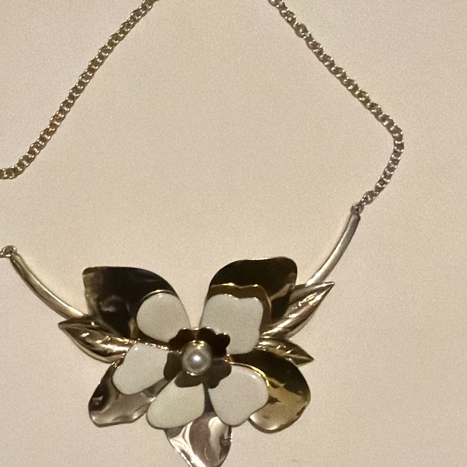 Silver Tone Flower Pendant Necklace, White Enamel & Imitation Pearl, Adjustable