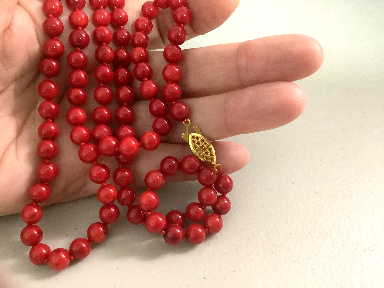 VTG vivid red genuine coral beaded necklace 35″ gorgeous 7mm polished knotted