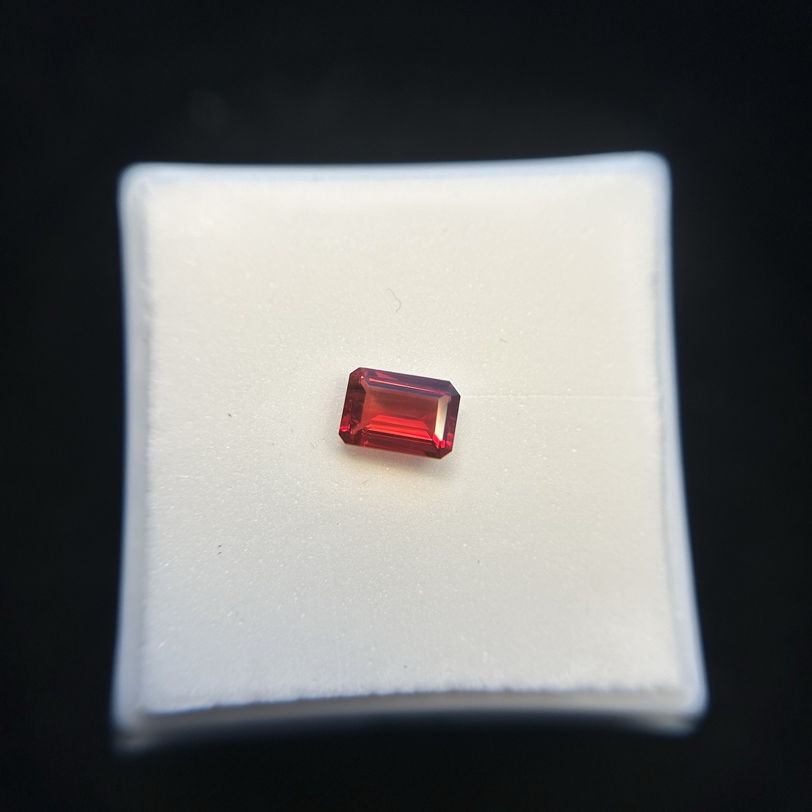 0.65ct Red Labradorite, 7x5mm Emerald Cut