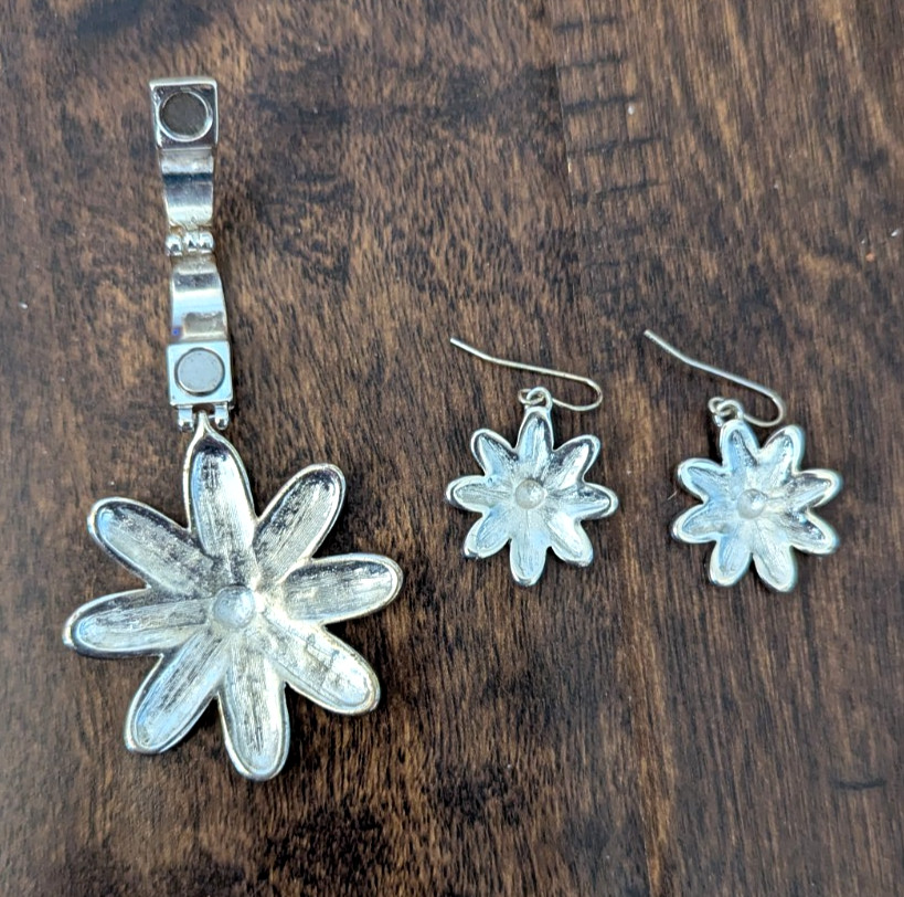 Blue, Red, Green, and Yellow/Orange Flower Pendant and Earring Set