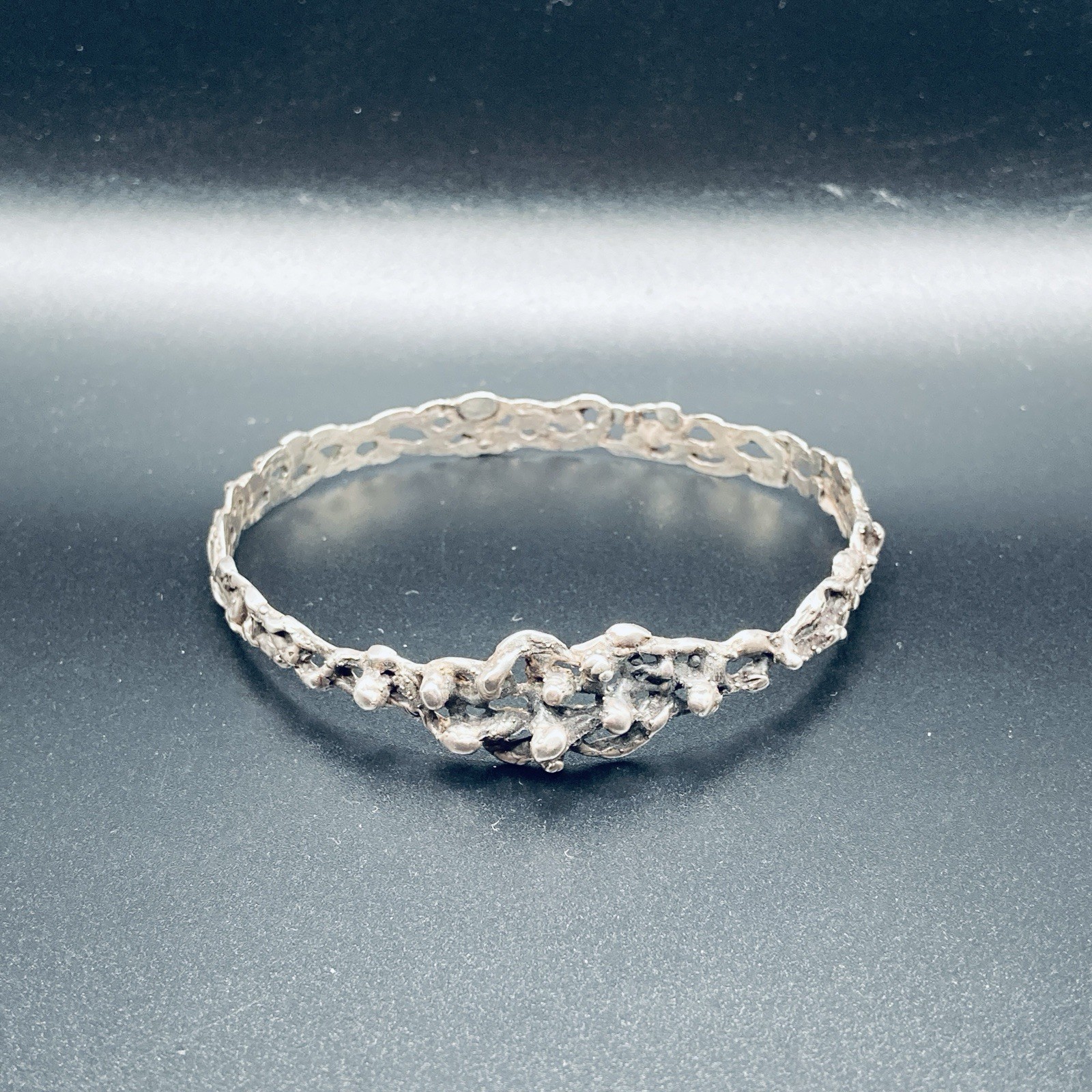 Vintage 925 Sterling Silver Modernist Bangle Bracelet 17g Freeform 2.75”