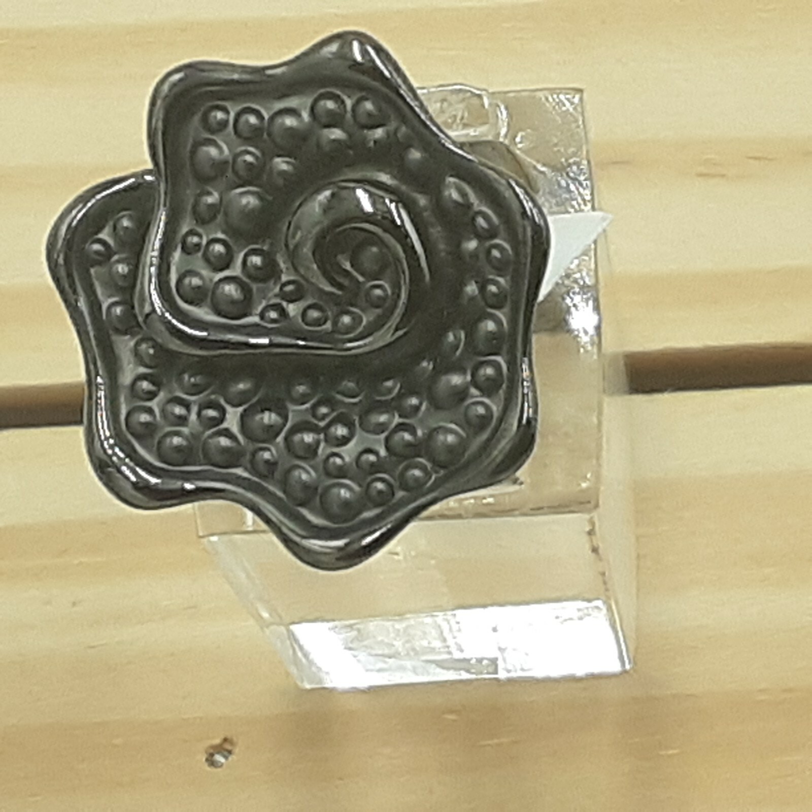 Bumpy Flower Ring Gunmetal Gray Pink House Imports Jewelry