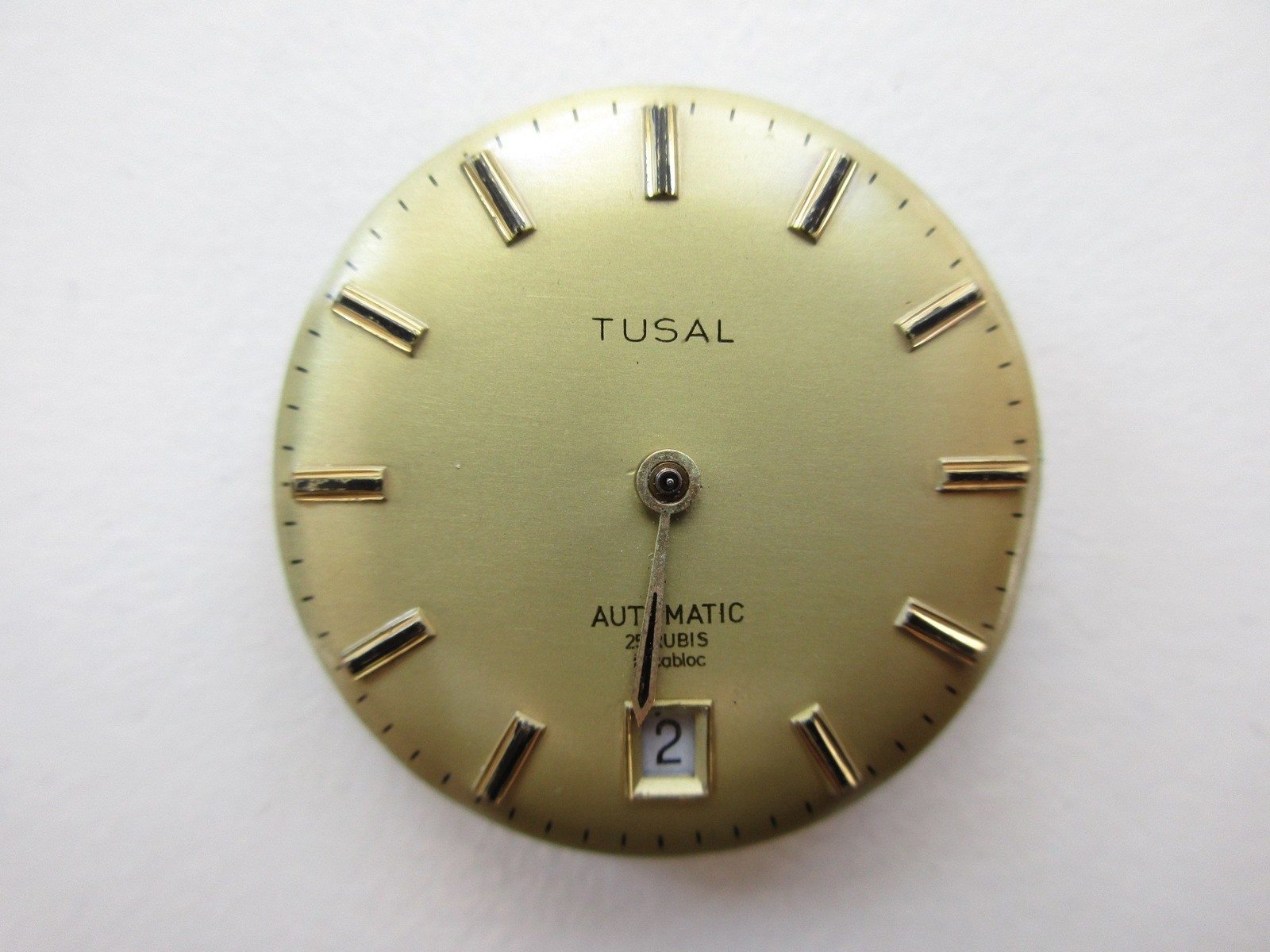 ETA cal. 2782 Swiss automatic vintage watch movement – white date at 6 – running