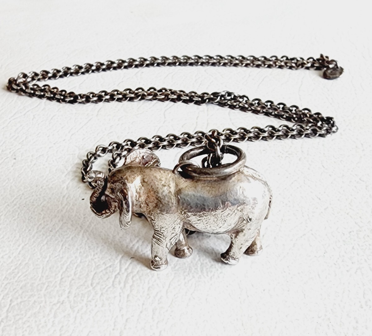 SUSAN CUMMINGS Vintage 90s Rare Sterling 3D Elephant Animal Pendant Necklace