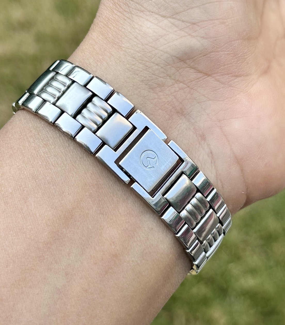 Vintage Aureole Swiss Quartz Watch 31mm All Stainless Steel Integrated Bracelet
