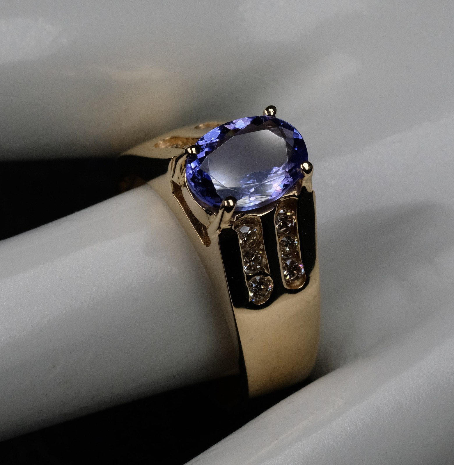 Pre-Owned 14K Yellow Gold 1.39ct Tanzanite .42ct Diamond Ring 6.2gm Sz 8.25