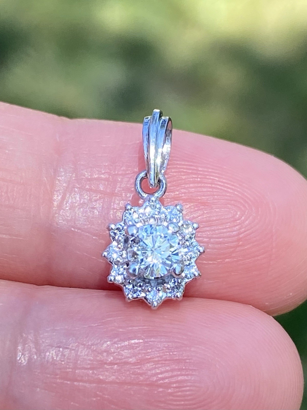 Platinum 0.32CTW 100% Natural Quality Diamond Halo Pendant