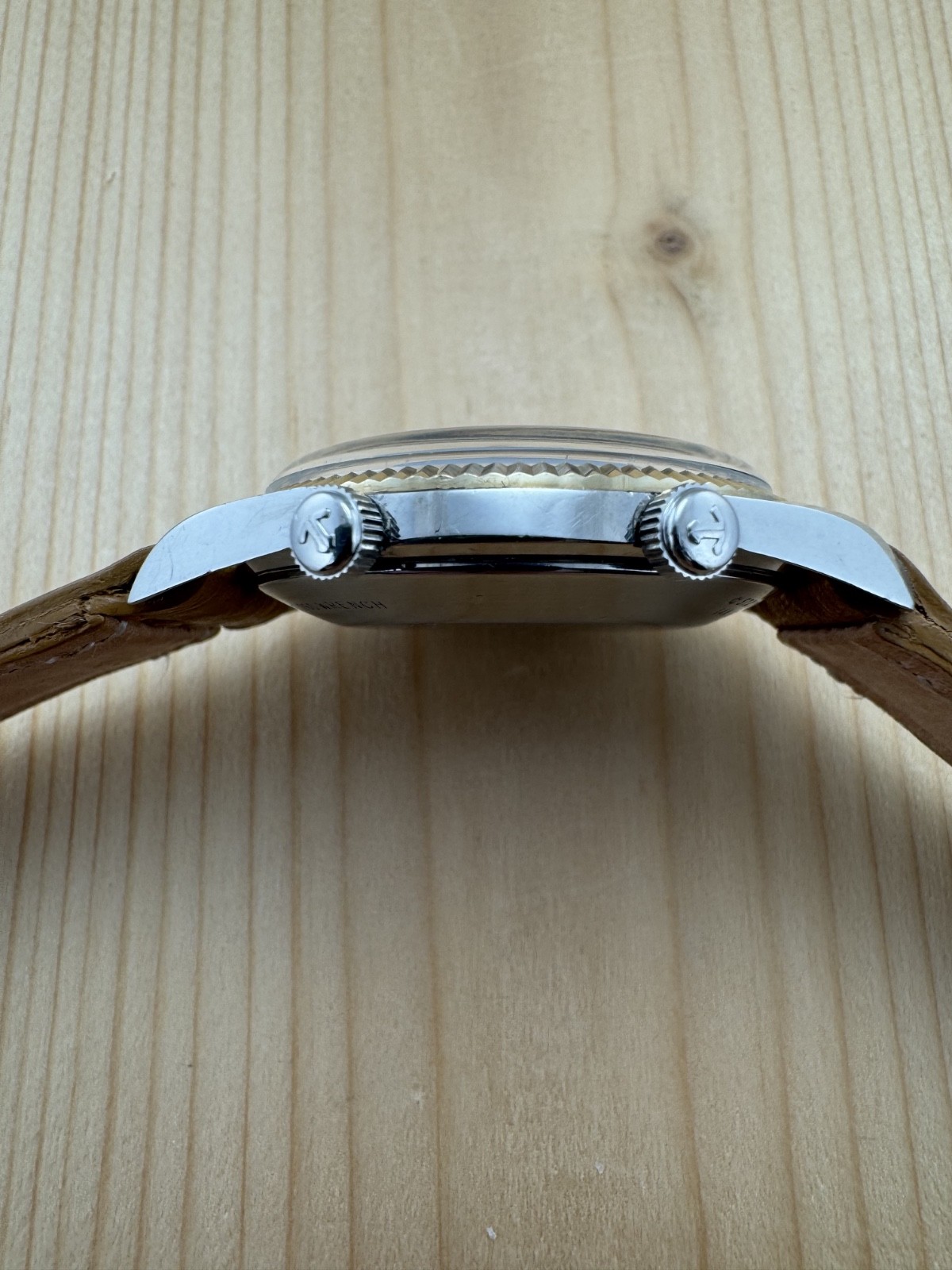 LECOULTRE MEMOVOX ALARM DATE STAINLESS STEEL AND GOLD-CAP 35MM HAND-WIND RARE!