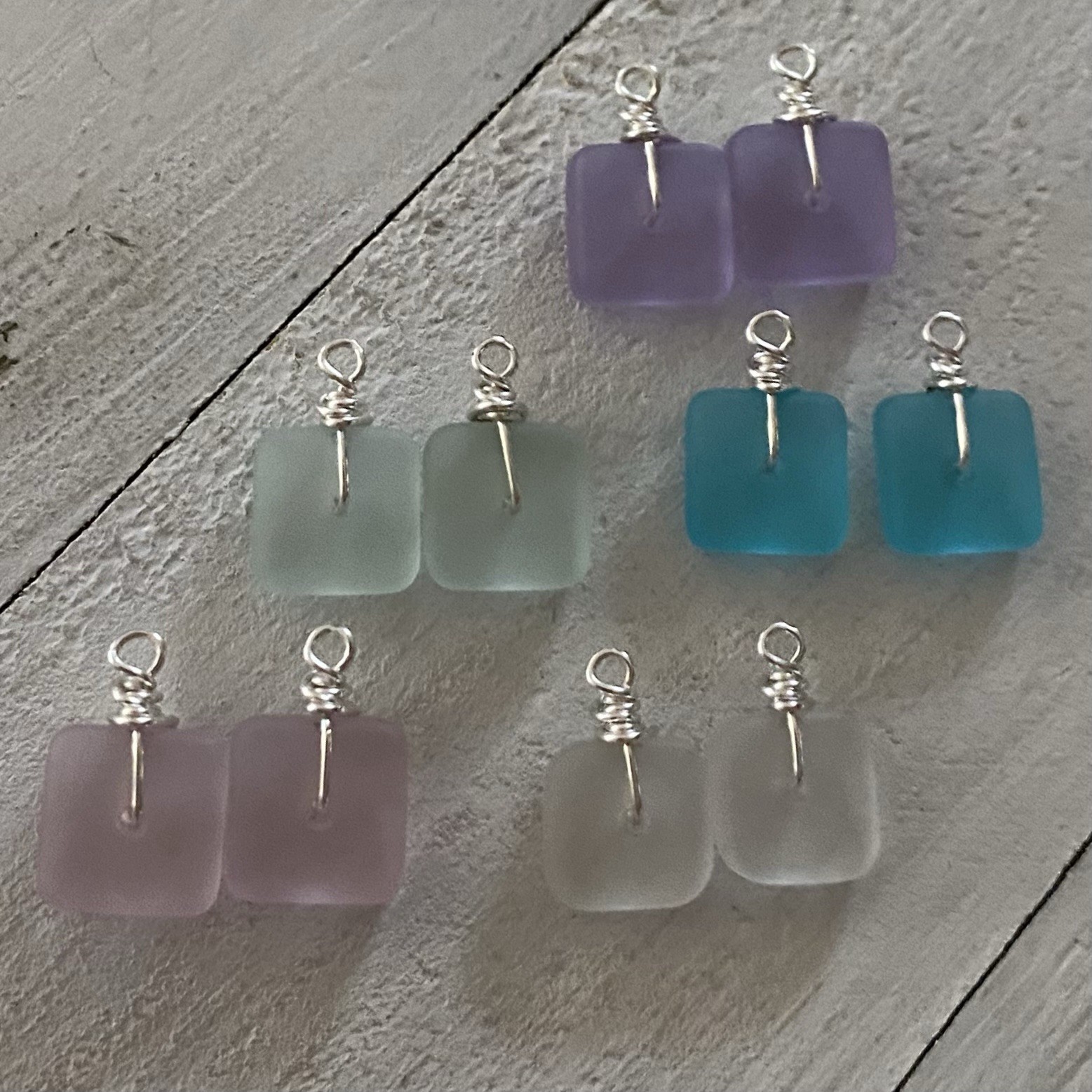 Min Favorit 5 Sets Of 2 Cultured Sea Glass Square Silver Pl Charms 7-8mm 10pcs
