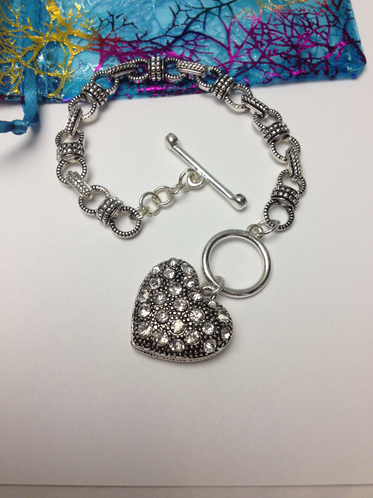 HEART w/ CLEAR STONES SILVER CHARM BRACELET 7″ TOGGLE LOCK NEW JEWELRY