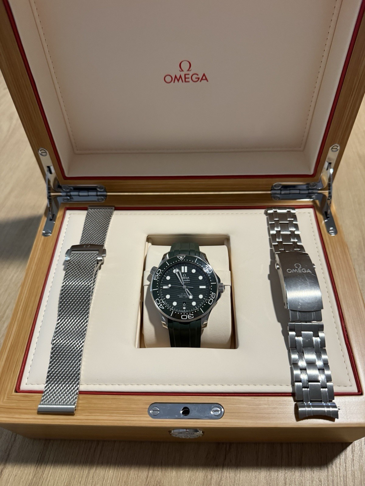 OMEGA Seamaster Diver 300M 210.30.42.20.10.001