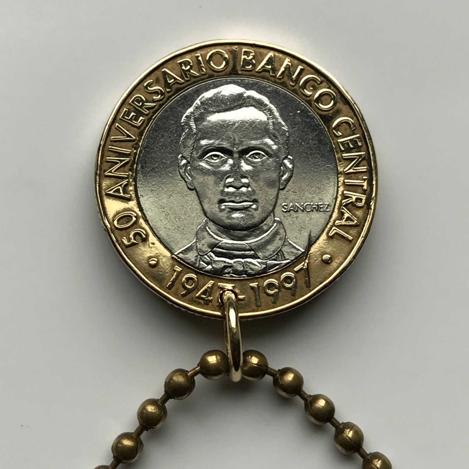 1997 Dominican Republic 5 Pesos coin pendant Santo Domingo Punta Cana n001438