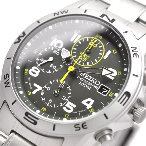 SEIKO SND377P Dark Olive Green Chronograph Men’s Watch 38mm SND377P1 114g Steel