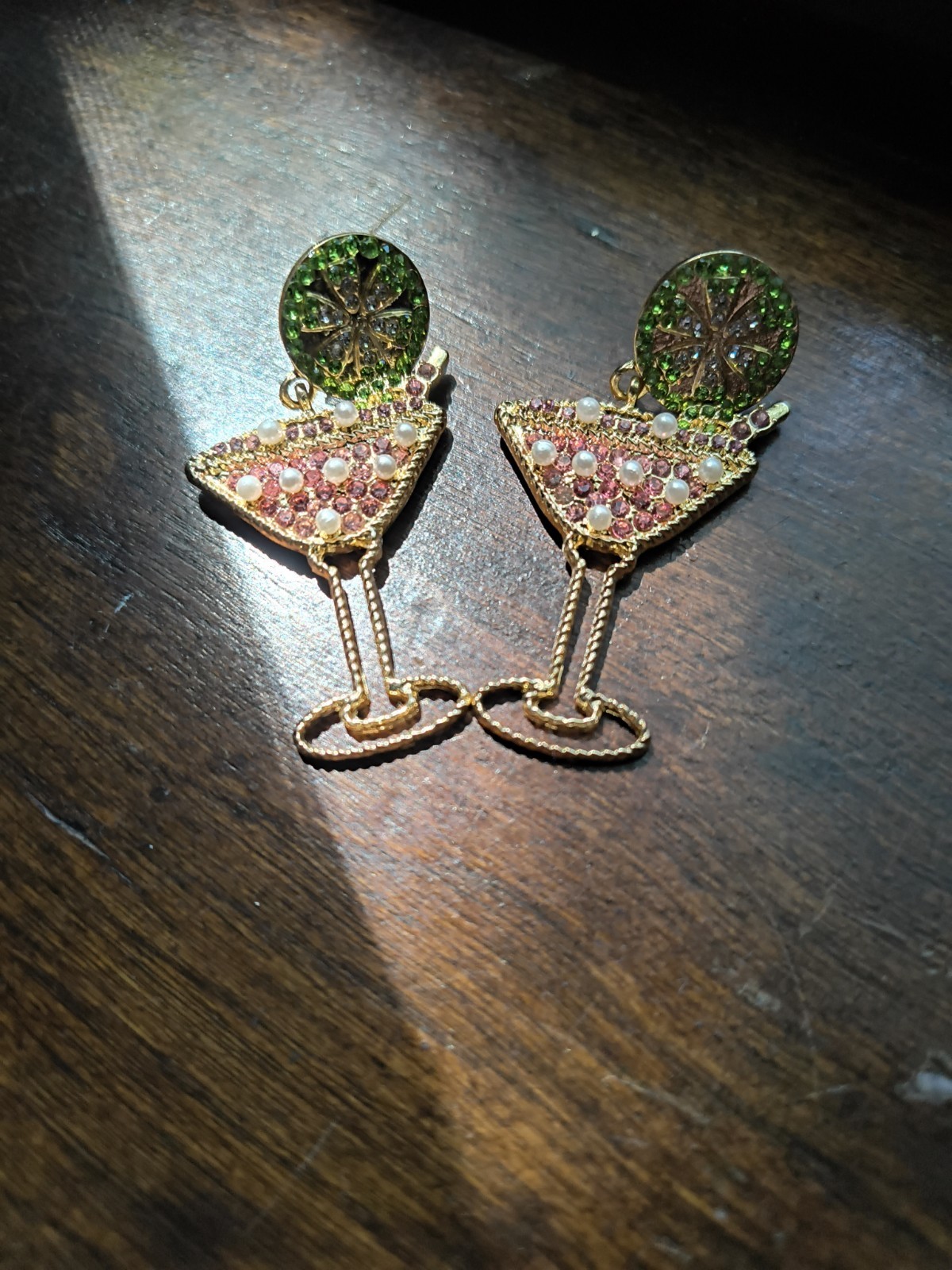Female Margarita Time Sparkly Glass Cocktail Earrings Gold Tone Dangle Drop 2″