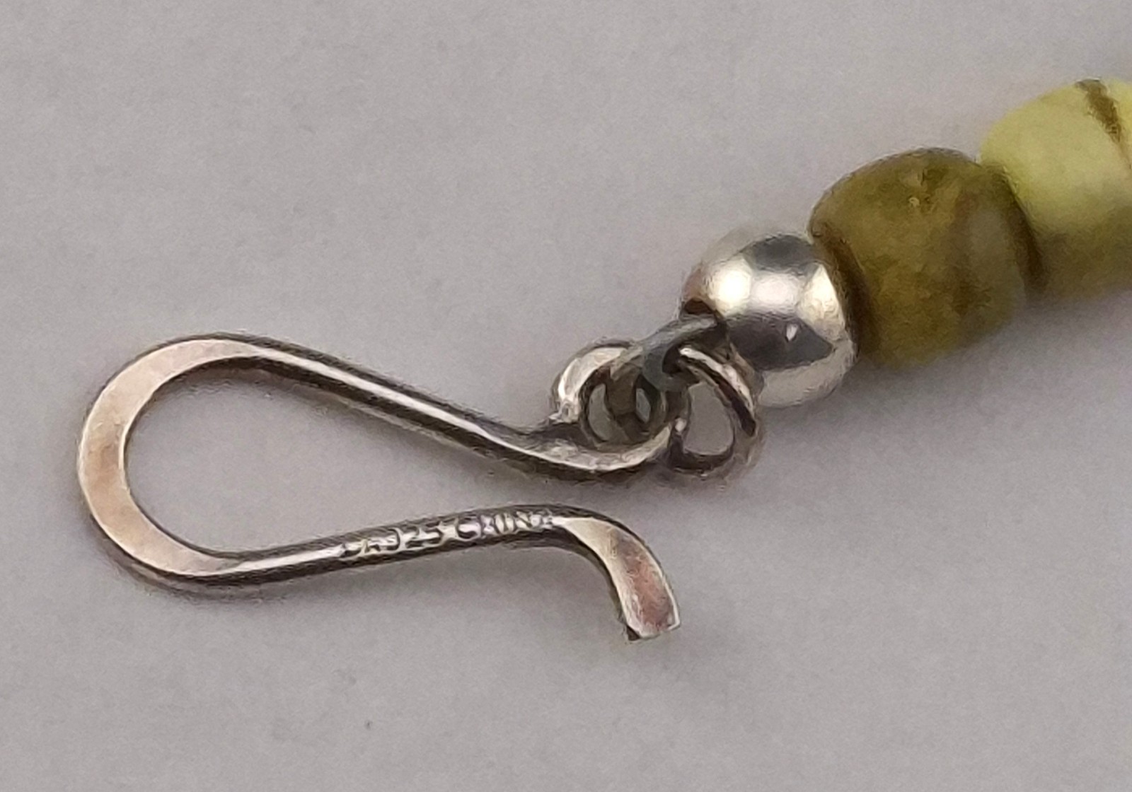 Mine Finds by Jay King Barrel Green Serpentine Bead 20″ Sterling Silver Necklace