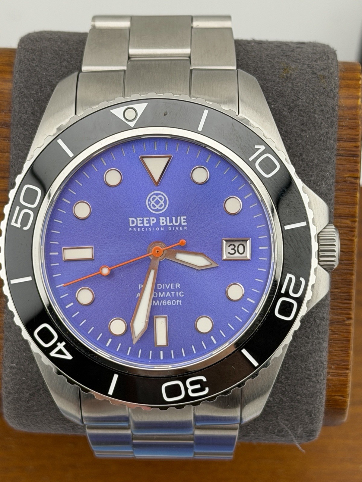 Deep Blue PRO DIVER 200 42.5MM AUTOMATIC DIVE WATCH-LAVENDER DIAL LNIB